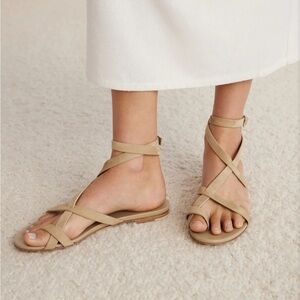 JENNI KAYNE Oiled Leather Strappy Sandal in Dark Sand - 37